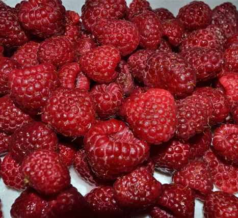 «RASPBERRIES, SOLD BY WEIGHT» Deep frozen vegetables and fruits